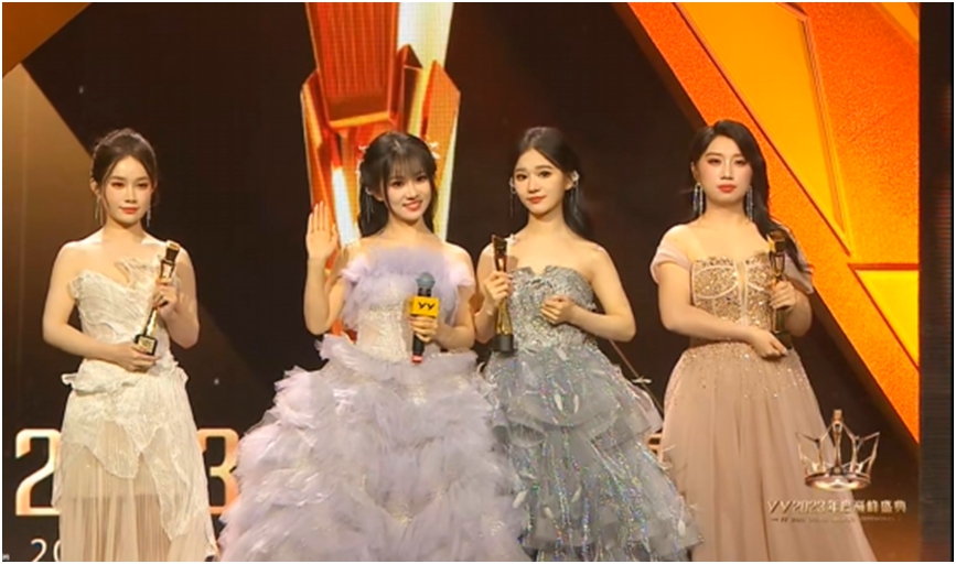 布丁豆丁圆梦，捧起冠军奖杯！