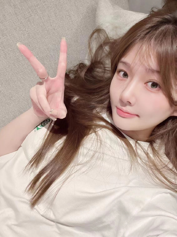 微凉自拍晒近况，送粉丝长高秘籍