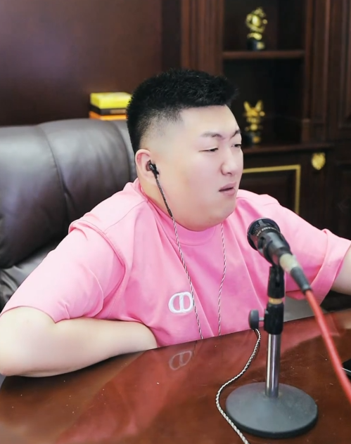 小洲遇到很多超级神豪，都刷过小洲