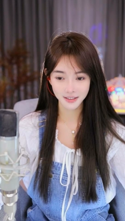 接受不了男友看美女，否则就分手