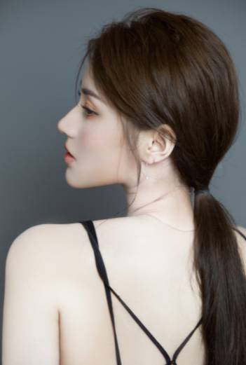 神豪打哥与电母奔现，小孩都俩？