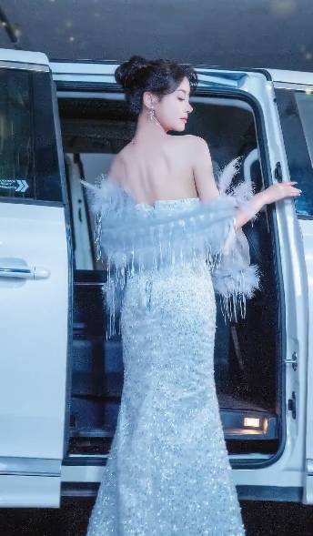 两大电母破百万，全能组不容小觑