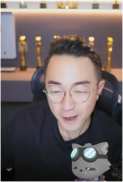 Yo姐闪现，老毕自称不是Yo姐的菜