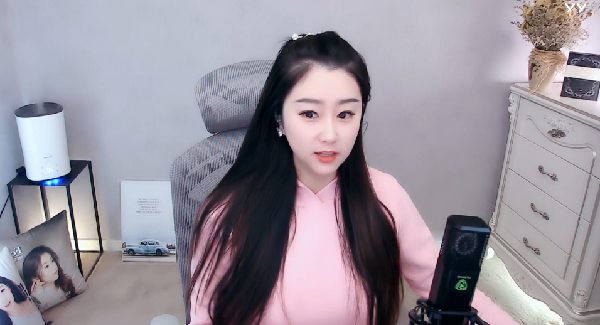 独家直播图集！百变菲儿驾驭各种风格