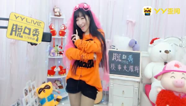 瑶瑶跳舞配上天竺少女，好妖娆！