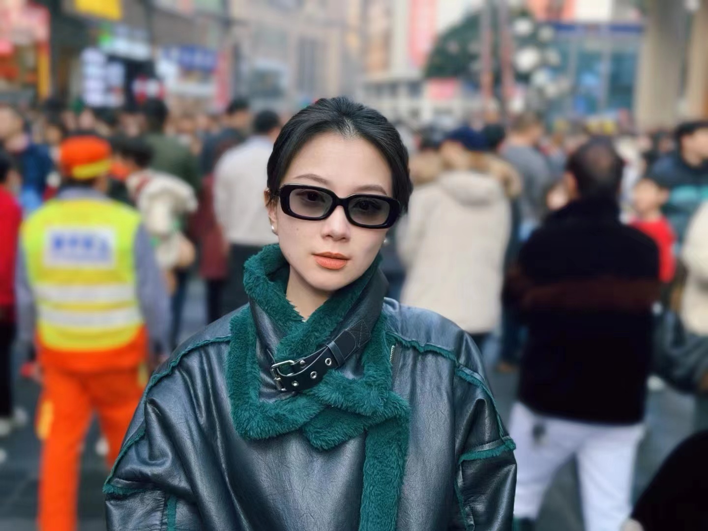 摇摇公主晒复古风怀旧大片！