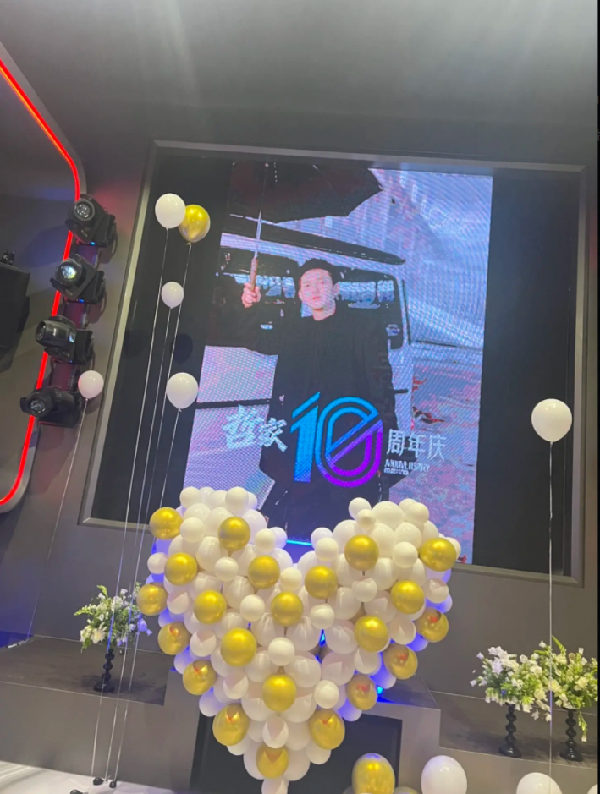 木邑晒线下合影，帅哥美女云集！