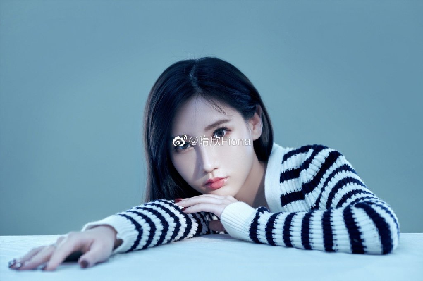 一代佳人！小猫咪最新写真来袭