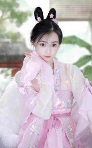 颜可真电母，收入全YY前列！