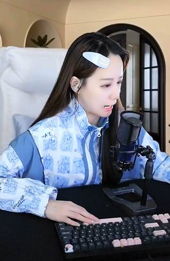 小音真电母，扛旗 7038