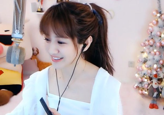 文儿坦言，其实非常不舍得离开YY