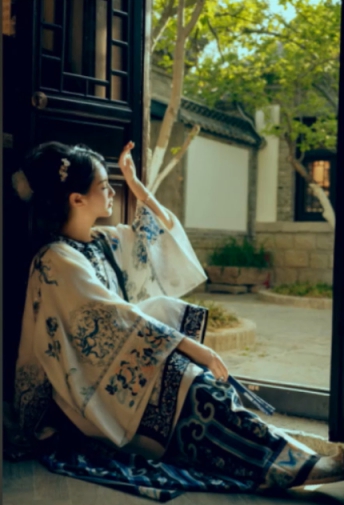 给粉丝发福利，小小呵拍古风写真！