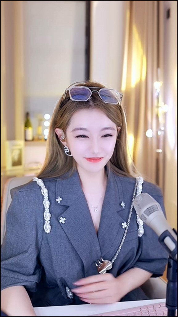 首战获佳绩，李秀琴闪耀全YY