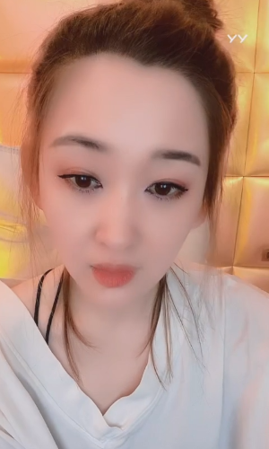 美美手机开播，甜美气质太迷人！