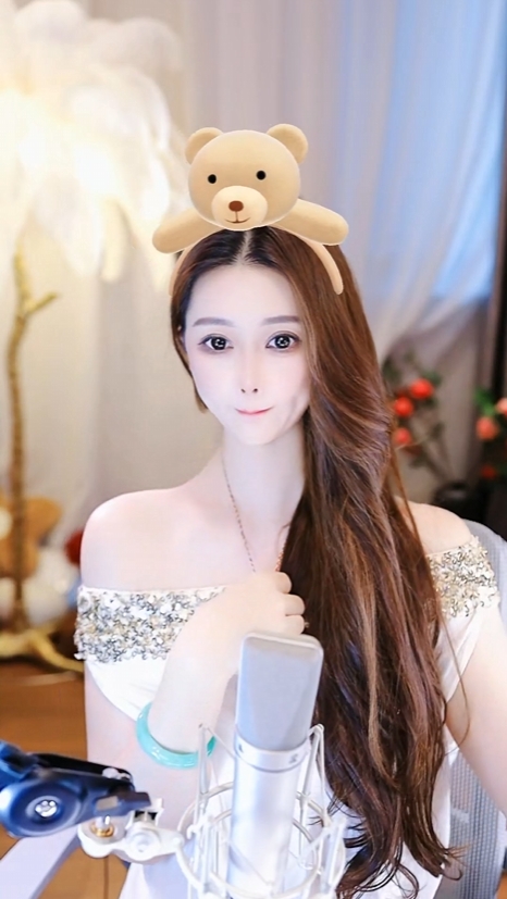 小苹果：必然全心全意为天晓添加砖瓦