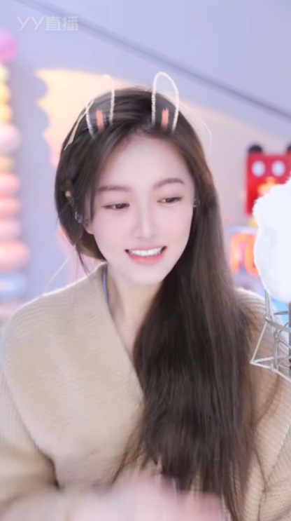 微凉在演唱会上“助人为乐”