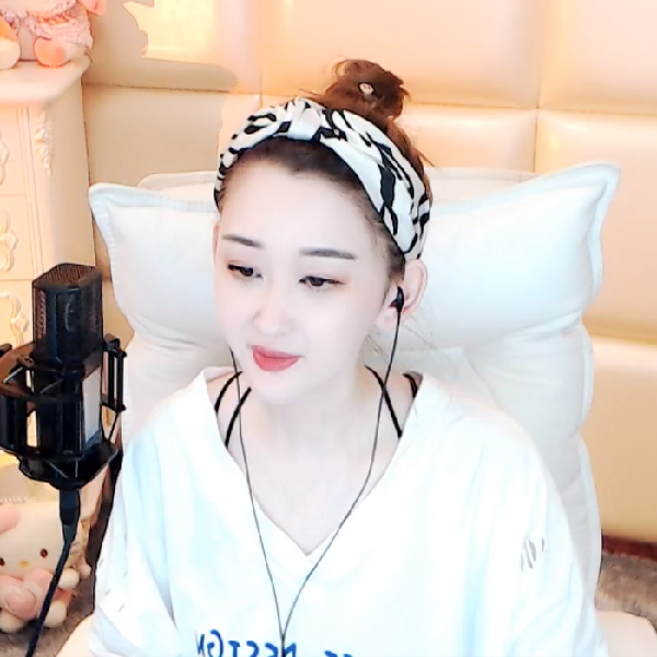 全场焦点！大美美新发型亮相