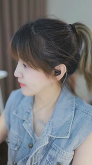 留在YY，文儿绝不会违约