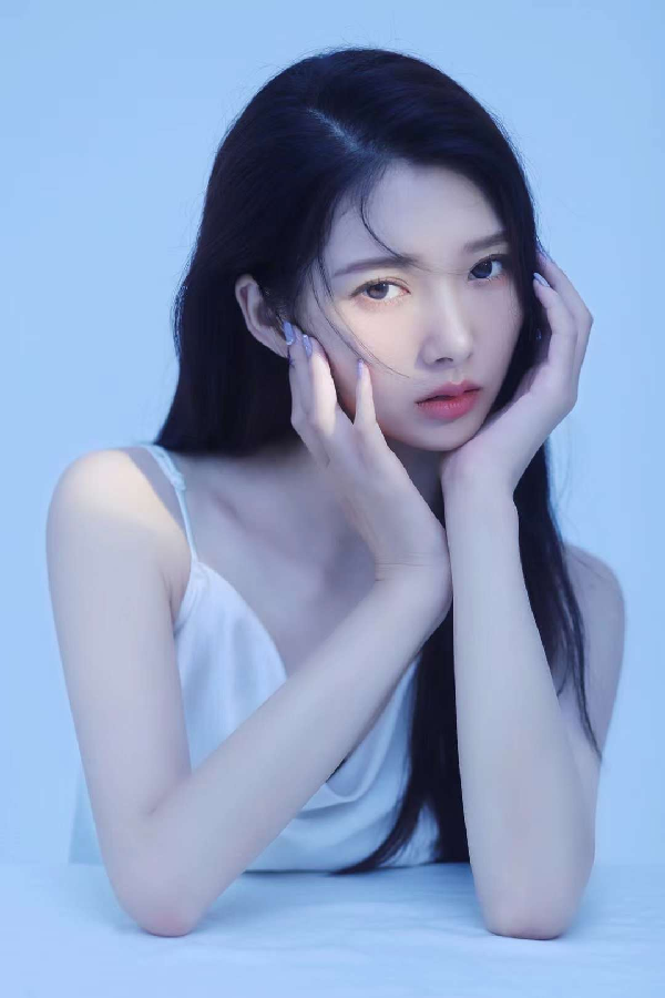 美，气质佳人小迷糊绝版写真曝光