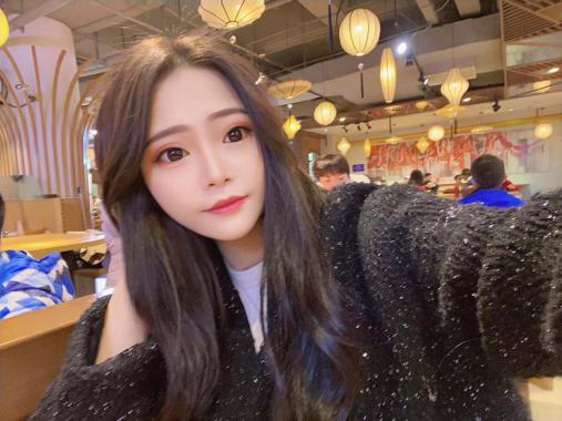 音豪一女主播脱不明白，决定….