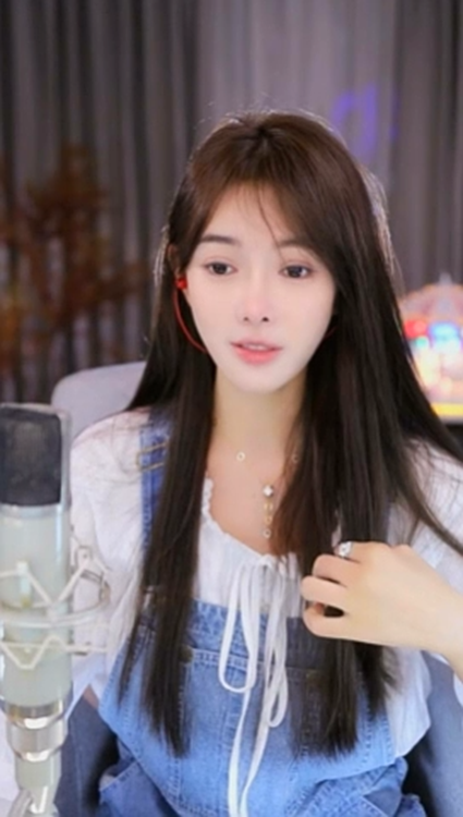 接受不了男友看美女，否则就分手