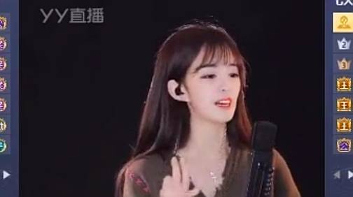 小小呵大Q：自买红毯走！