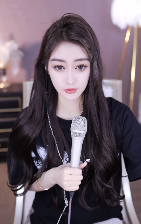 啧啧啧送蓝可卡地亚满钻手镯