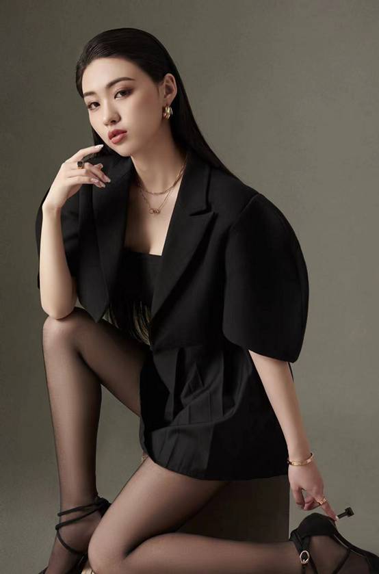 天降神豪，一代电母钰儿再次起航