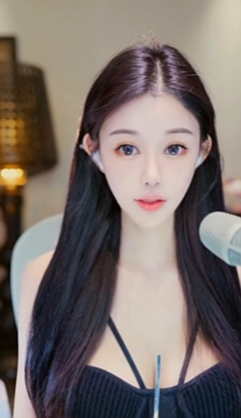 兰梦莎曝合同，还有2年时间！