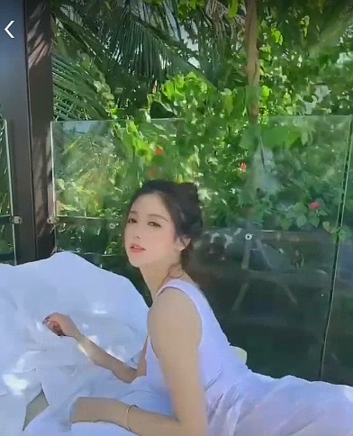 甜甜哆哆三亚旅游，唯美视频出炉