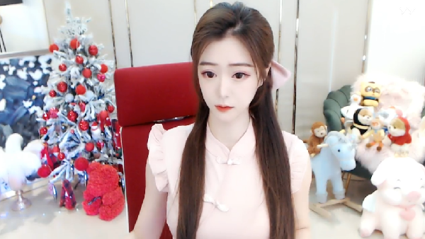 魅力四射！小天天绝美旗袍装开播！