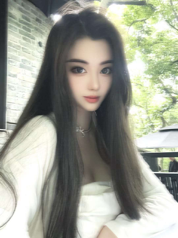 女神夏畅玩江南，入住纪梵希！