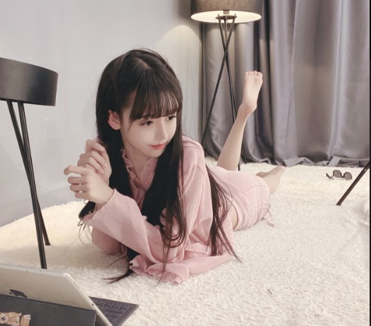 桃梓君带病直播太敬业！