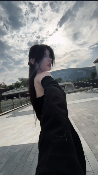 睥睨天下，兰梦莎广角视野大女主