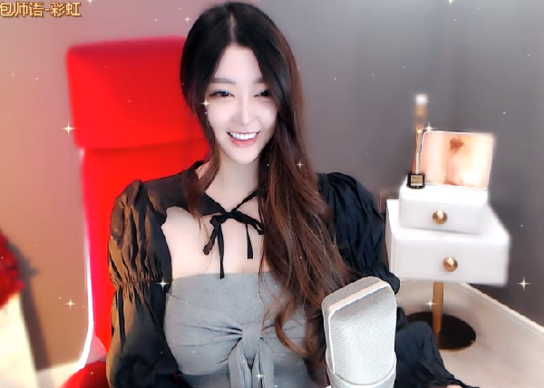 福利来袭！晓夏端庄造型太迷人
