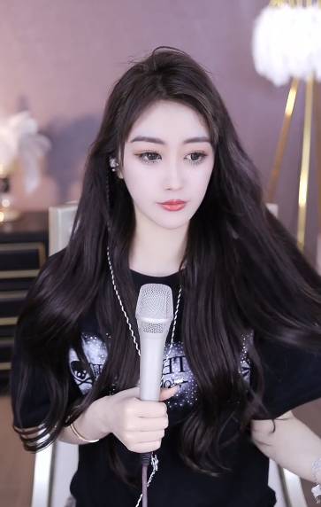 啧啧啧与心悦电母开加密直播间