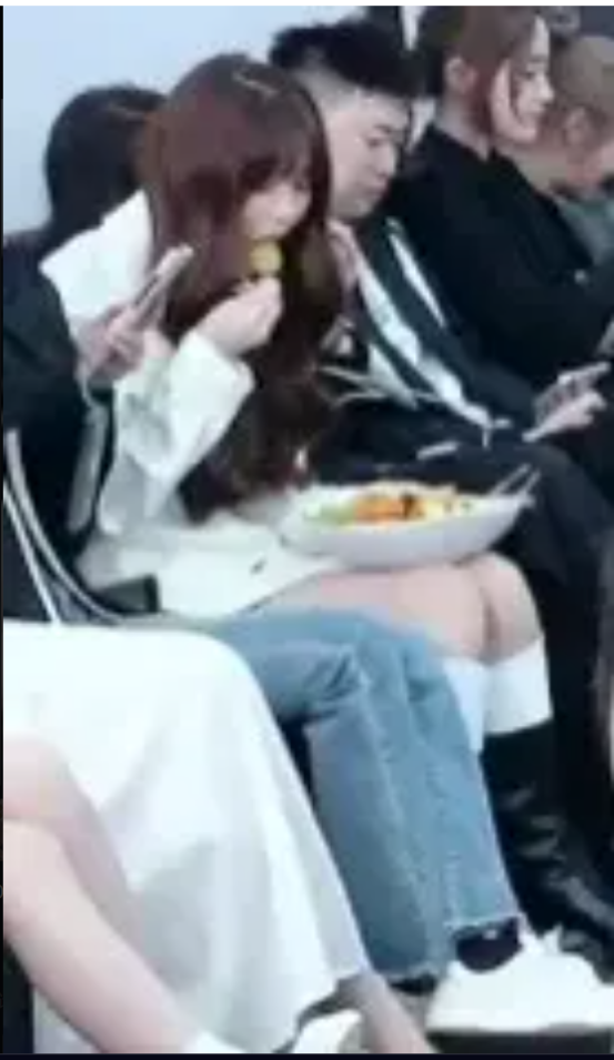 木邑晒线下合影，帅哥美女云集！