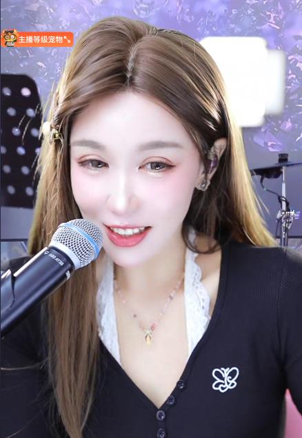 最终扳回一局，伊小甜惊险晋级！