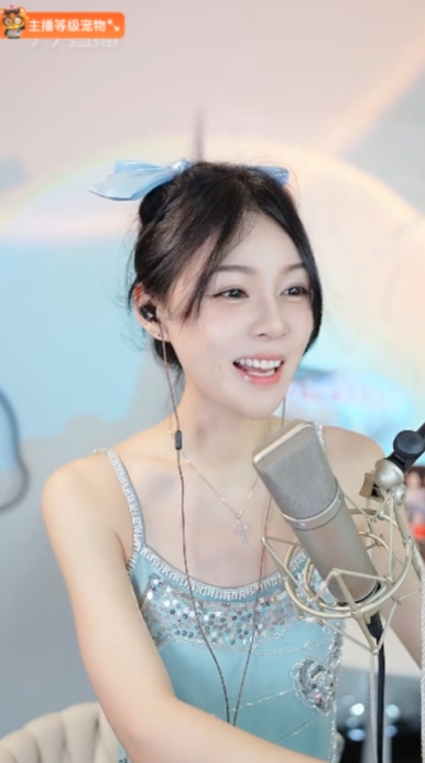 来自同行的肯定：鱼闪闪人美歌甜情商高