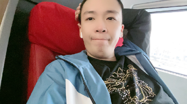 凡尔赛！TA放话：我从不缺少大哥