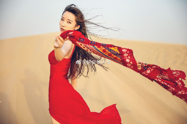 沙漠玫瑰！杨大爷大片既视感写真