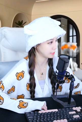 吓人！子纯无疑是顶尖电母