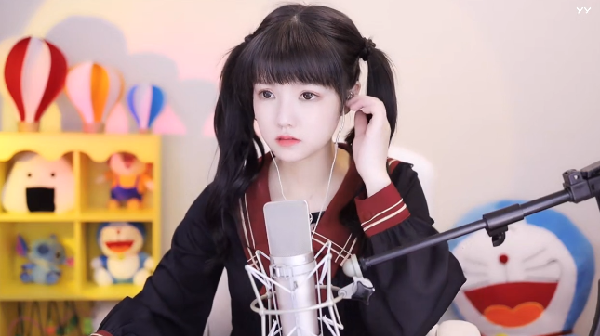 饭思思cos双马尾黑暗萝莉！