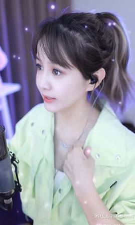 文儿谈心悦老板违约，他若走肯定得赔很多钱