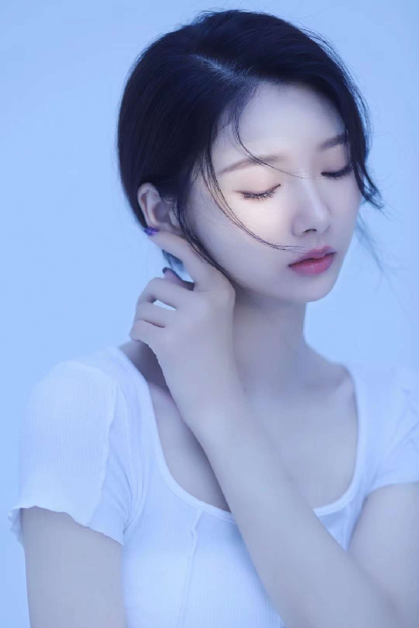 美，气质佳人小迷糊绝版写真曝光