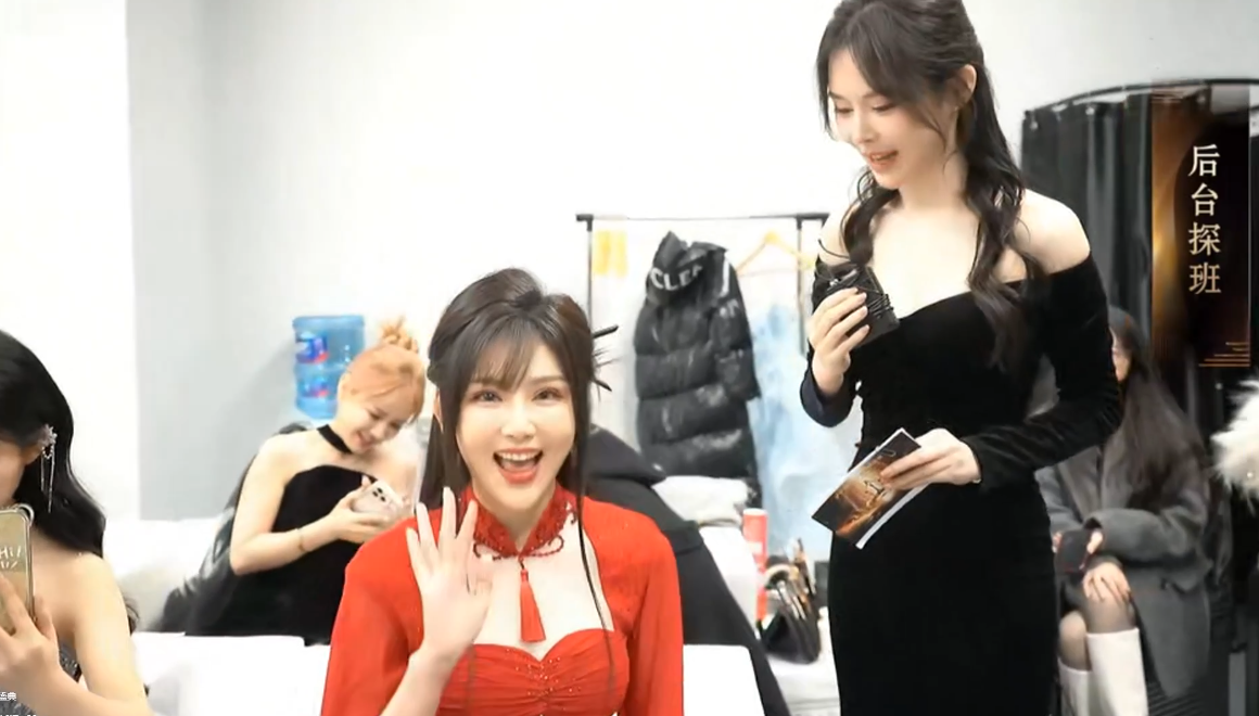 婧熙后台被采访，女神气质让人着迷