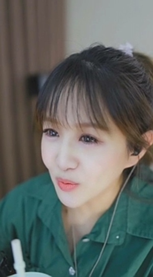 生日办不办？文儿直言不好意思圈粉丝