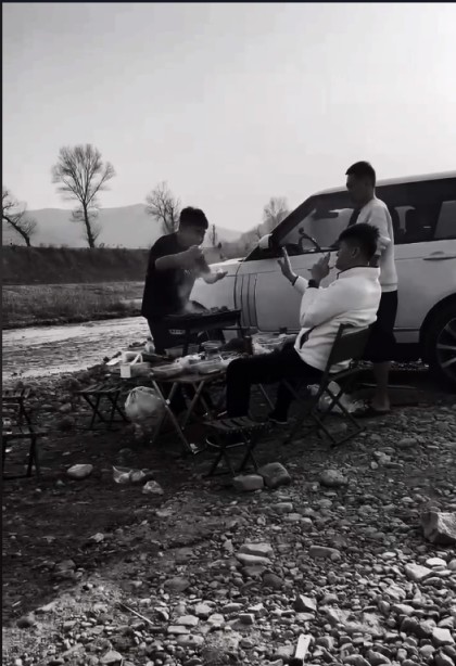 海城高启佛，开库里南河边烧烤！