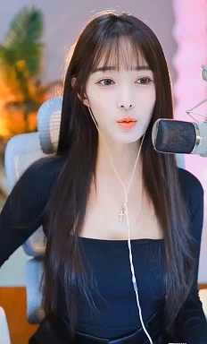 芮甜甜倒追李先生？男未婚女未嫁