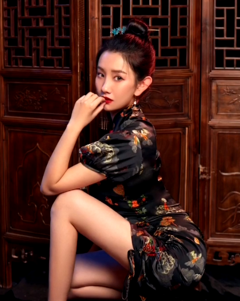可惜，女神王衣架二上头条均被秒